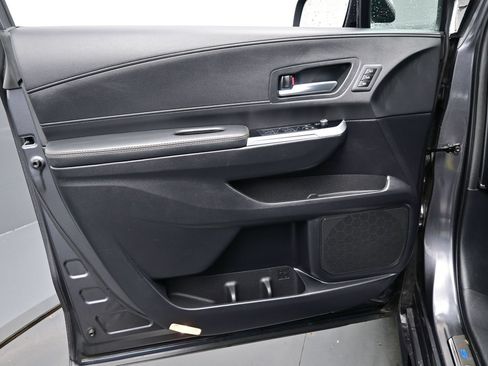 Used 2025 Toyota Sienna Limited AWD/4WD image 9