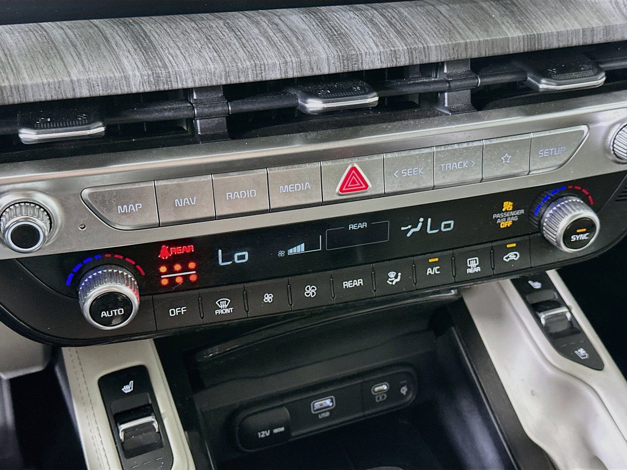 Used 2023 Kia Telluride EX FWD image 24