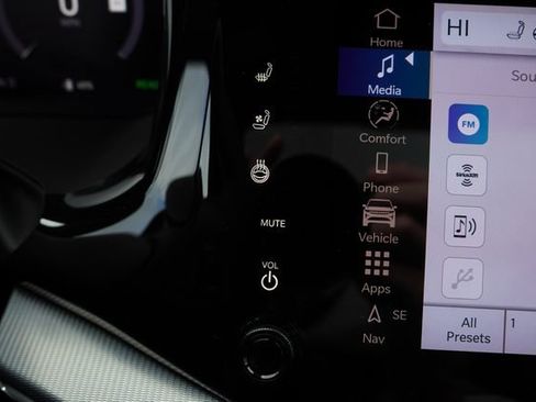 Used 2024 Jeep Wagoneer Launch Edition image 33