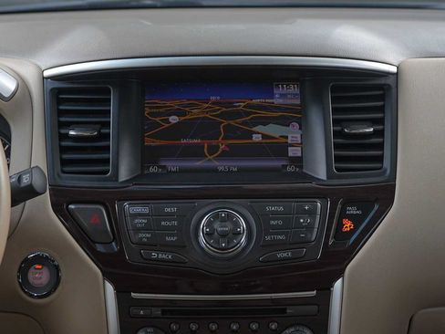 Used 2013 Nissan Pathfinder Platinum w/ Platinum Premium Pkg FWD image 19