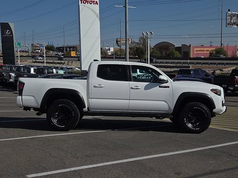 Certified 2020 Toyota Tacoma TRD Pro AWD/4WD image 5