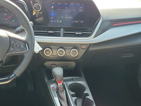 Certified 2024 Chevrolet Trax RS FWD image 13