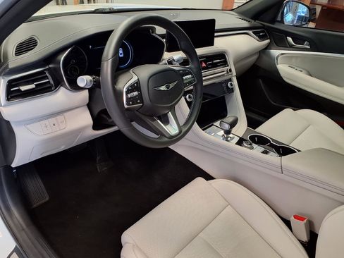 Used 2025 Genesis G70 2.5T RWD image 20