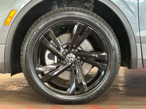 Certified 2024 Volkswagen Tiguan SE R-Line image 34