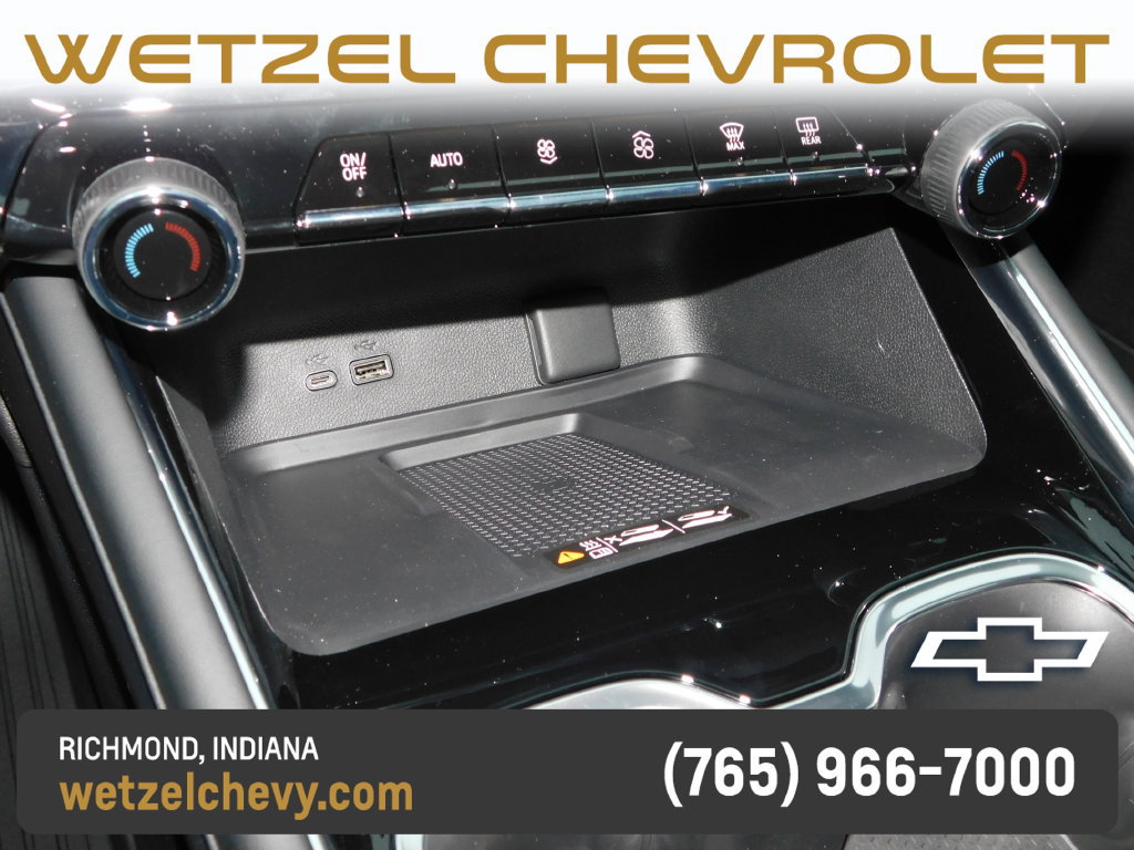 New 2027 Chevrolet Traverse RS w/ LPO, Floor Liner Package FWD image 45