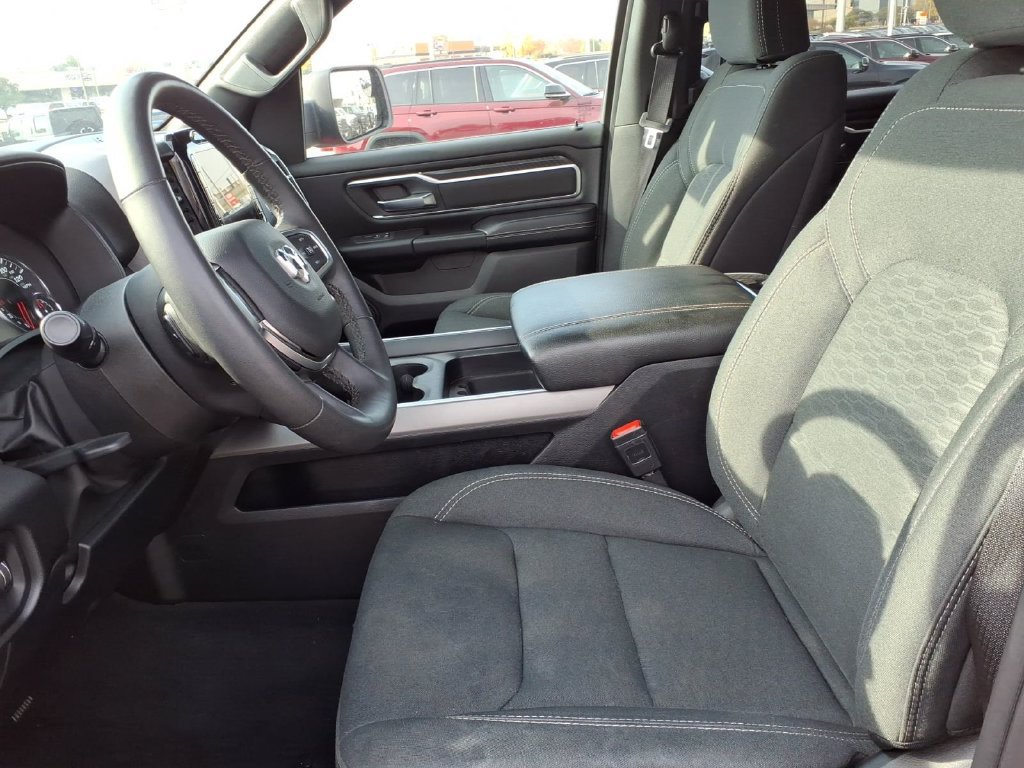 Used 2025 RAM 1500 Big Horn AWD/4WD image 11