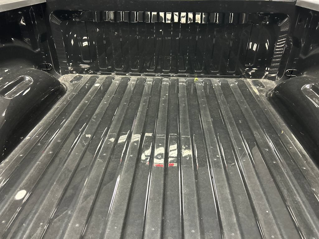 Used 2025 RAM 1500 Big Horn AWD/4WD image 23
