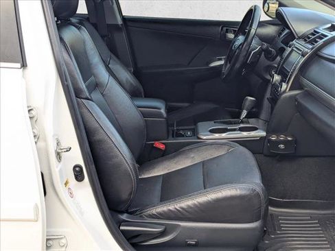 Used 2013 Toyota Camry SE image 19