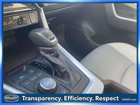 Used 2024 Toyota RAV4 Limited image 31