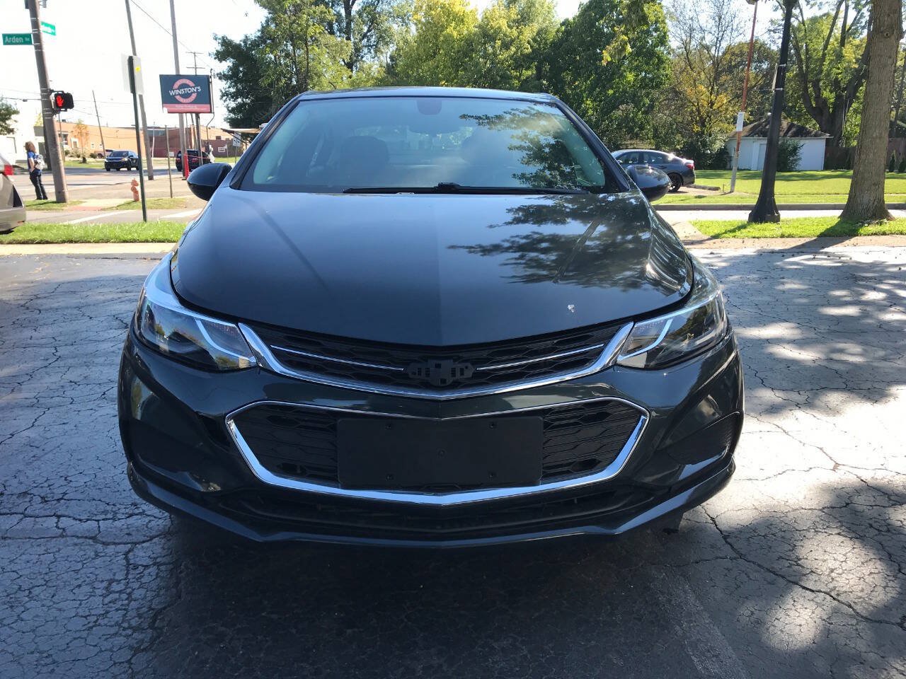 Used 2018 Chevrolet Cruze LT w/ Convenience Package FWD image 3