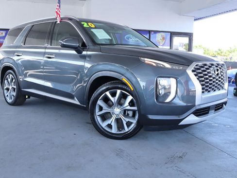 Used 2020 Hyundai Palisade SEL w/ Premium Package FWD image 3