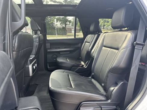 Used 2021 Ford Expedition XLT AWD/4WD image 27