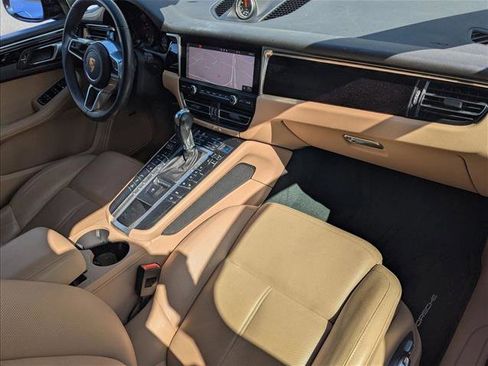 Used 2020 Porsche Macan image 19