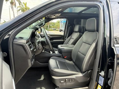 Certified 2024 Chevrolet Tahoe Premier w/ Premium Package AWD/4WD image 9