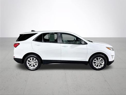 Used 2021 Chevrolet Equinox LS w/ LS Convenience Package AWD/4WD image 5