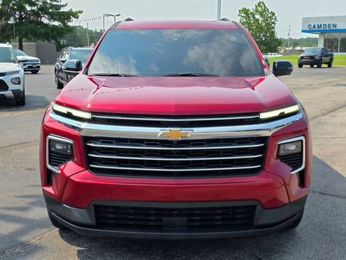 Used 2026 Chevrolet Traverse LT w/ Driver Confidence Package FWD image 4