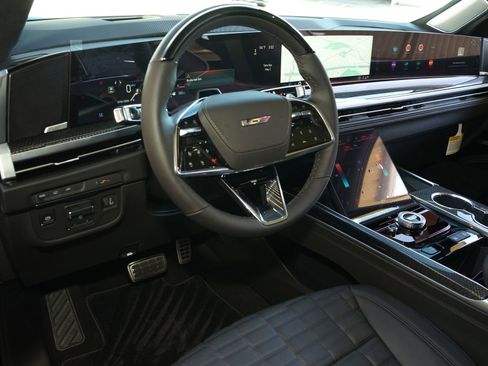 Used 2026 Cadillac Escalade V AWD/4WD image 8