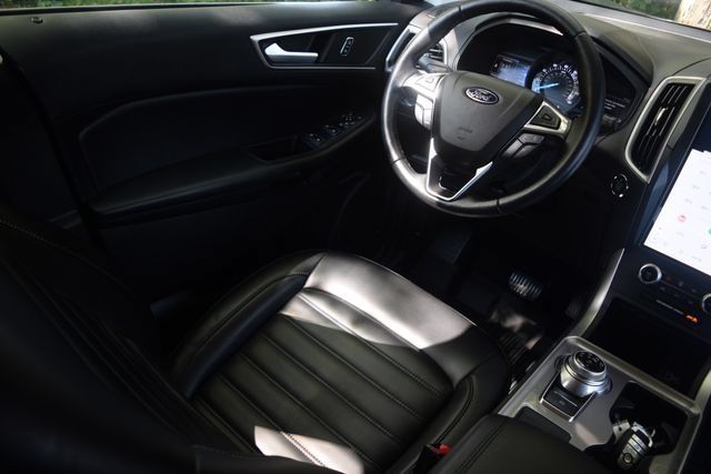Used 2023 Ford Edge SEL w/ Convenience Package AWD/4WD image 2