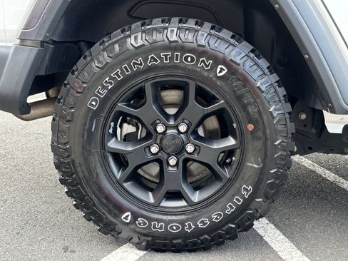Used 2023 Jeep Wrangler Unlimited Sport AWD/4WD image 21