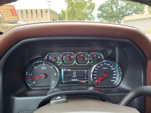 Used 2015 Chevrolet Silverado 1500 High Country w/ High Country Premium Package image 41