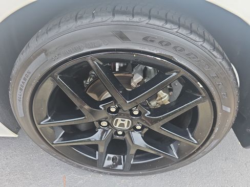 Certified 2024 Honda Civic Sport image 29