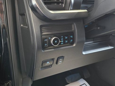Used 2025 Ford F250 Lariat w/ Chrome Package AWD/4WD image 12