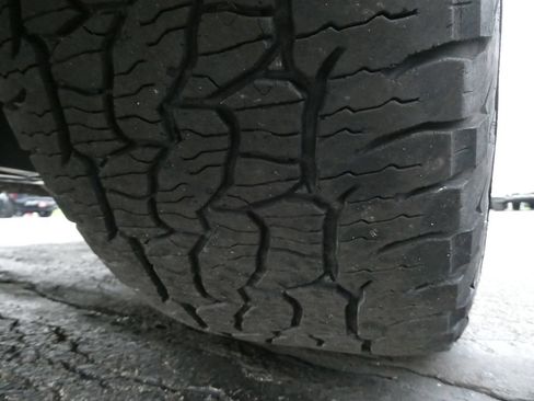 Certified 2021 Chevrolet Traverse LT AWD/4WD image 12