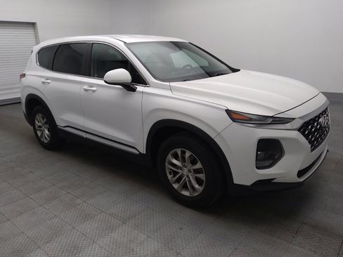 Used 2019 Hyundai Santa Fe SE image 11