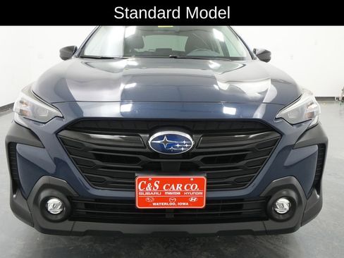 Used 2025 Subaru Outback Onyx Edition AWD/4WD image 2