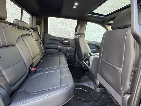 Used 2020 Chevrolet Silverado 1500 High Country image 13