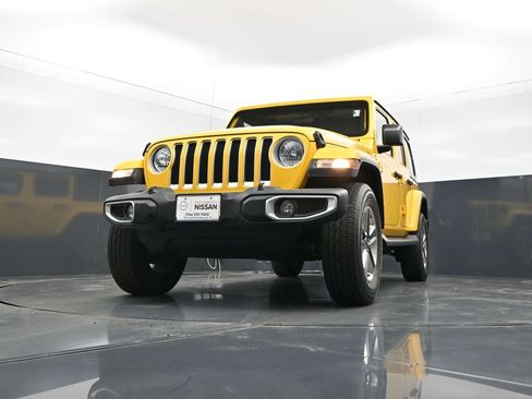 Used 2021 Jeep Wrangler Unlimited Sahara AWD/4WD image 26