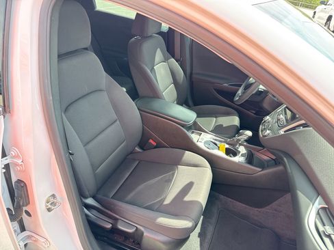 Used 2022 Chevrolet Malibu LS FWD image 24