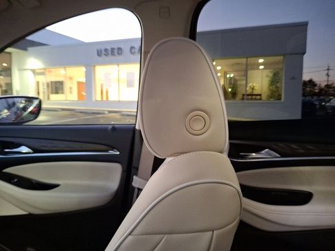 Certified 2024 Buick Enclave Avenir w/ Avenir Technology Package image 17