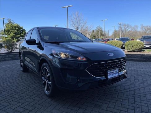 Used 2022 Ford Escape SE w/ SE Sport Appearance Package AWD/4WD image 7