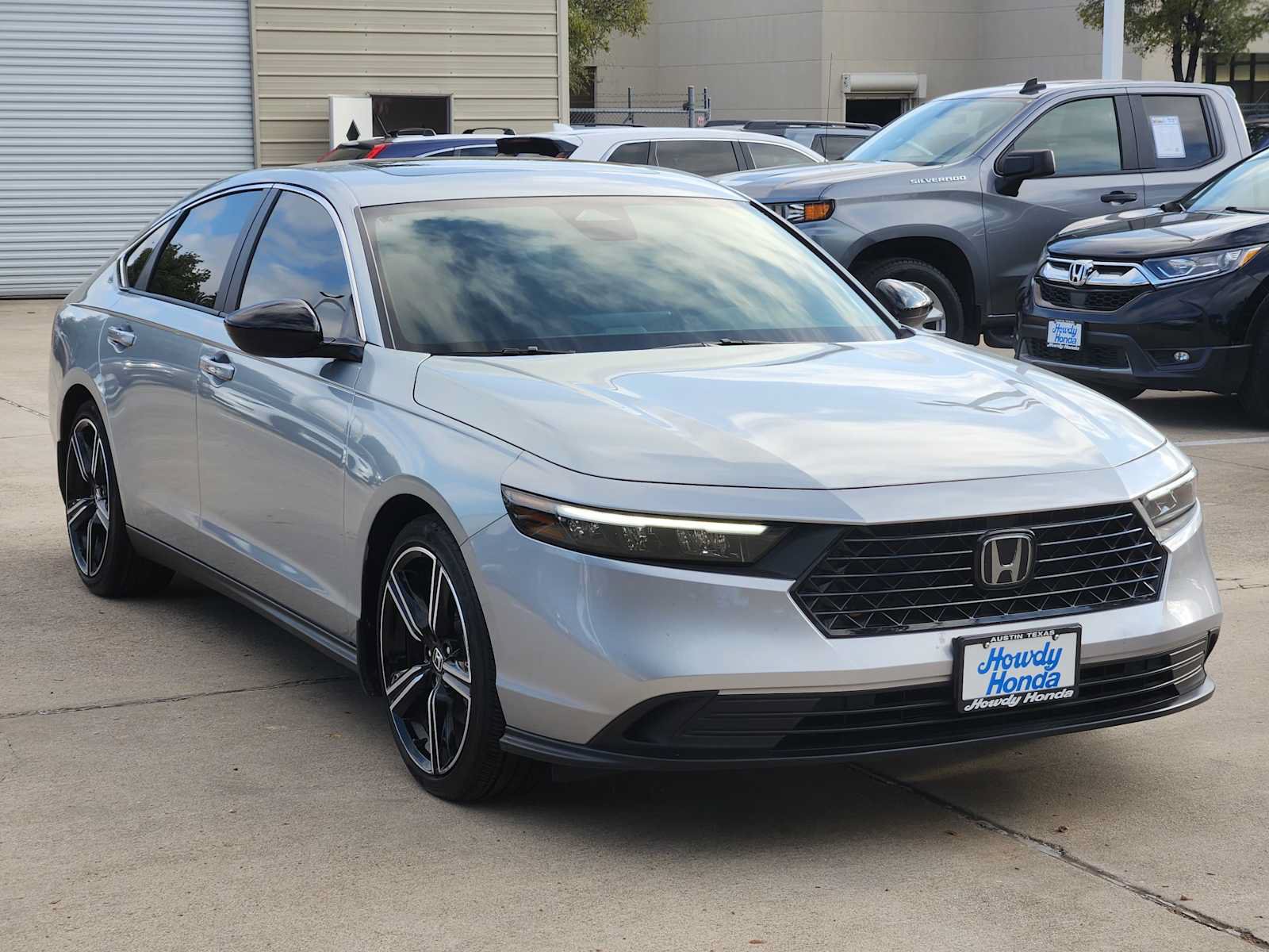Used 2024 Honda Accord Sport image 3