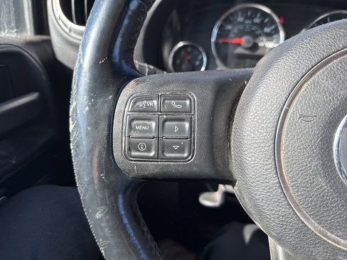 Used 2015 Jeep Wrangler Unlimited Sahara w/ Connectivity Group image 14