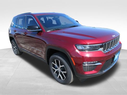 Used 2024 Jeep Grand Cherokee Limited AWD/4WD image 8