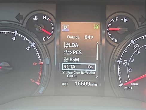 Certified 2024 Toyota 4Runner SR5 Premium image 24