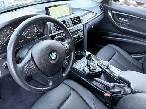 Used 2016 BMW 320i Sedan RWD image 3