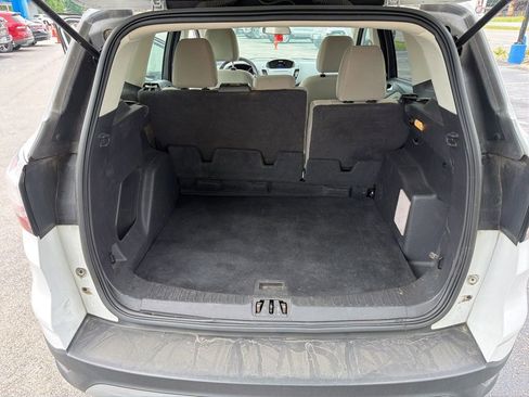 Used 2017 Ford Escape SE FWD image 8
