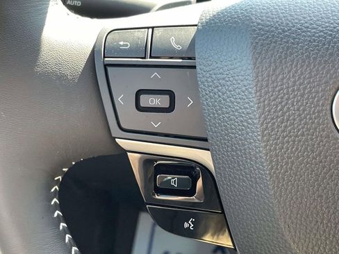 Used 2026 Toyota Camry SE w/ Multimedia Upgrade Package image 19