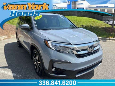 Certified 2022 Honda Pilot Touring image 1