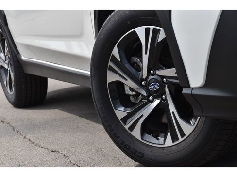 Used 2025 Subaru Crosstrek 2.0i Premium image 11