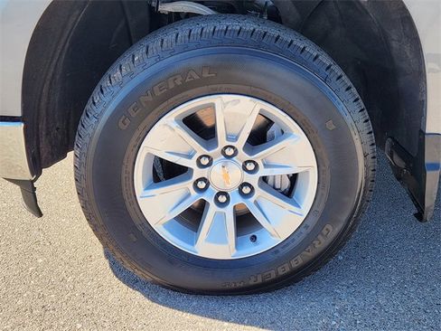 Used 2025 Chevrolet Silverado 1500 LT image 14