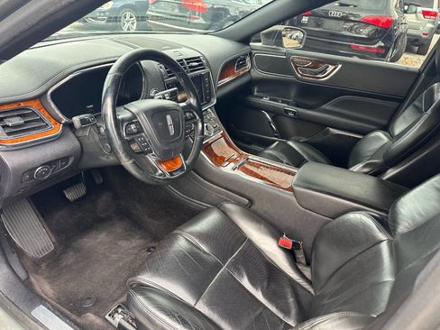 Used 2017 Lincoln Continental Select w/ Climate Package image 11