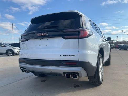 Used 2024 GMC Acadia Elevation image 34