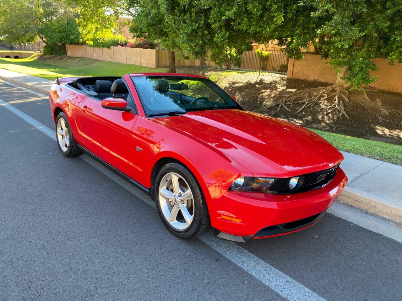 Used 2010 Ford Mustang GT RWD image 64