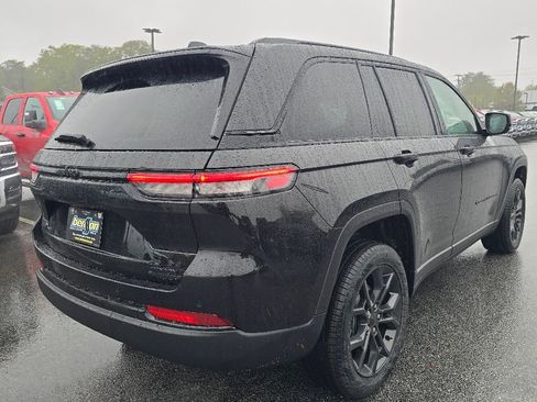 New 2025 Jeep Grand Cherokee Limited image 3