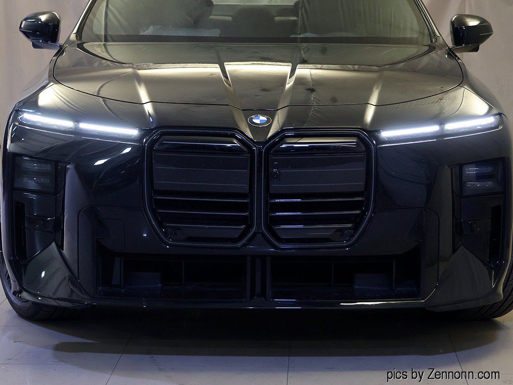 Used 2027 BMW 740i xDrive w/ Executive Package AWD/4WD image 6