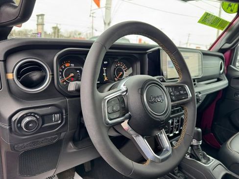 Certified 2024 Jeep Wrangler Sahara w/ Technology Group image 23